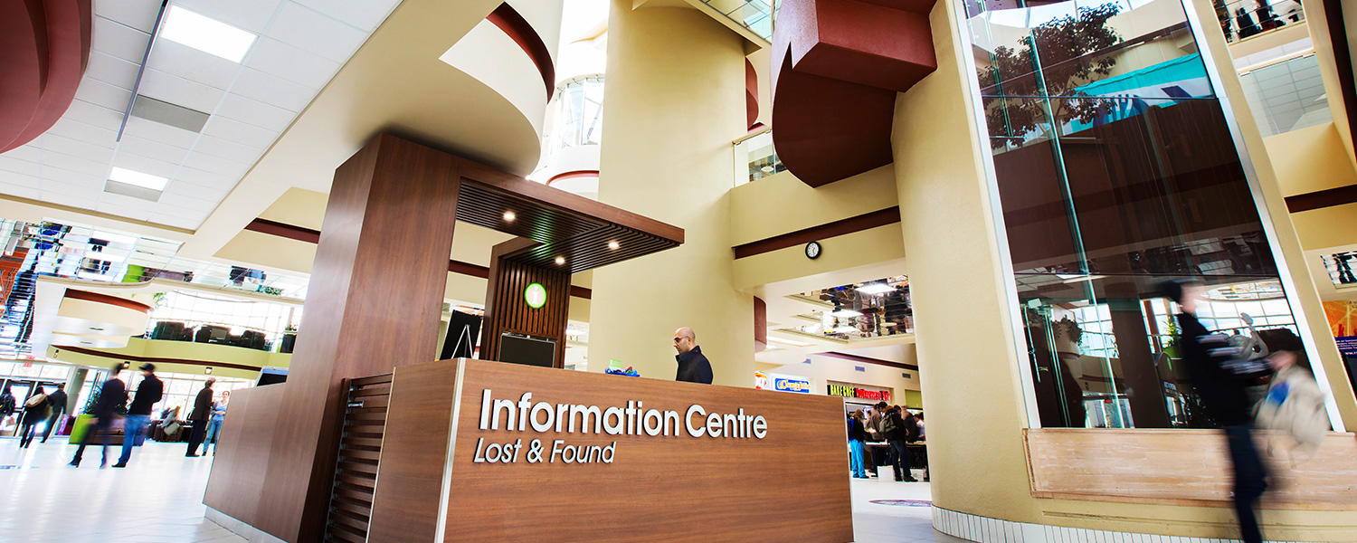 Information desk Mac Hall